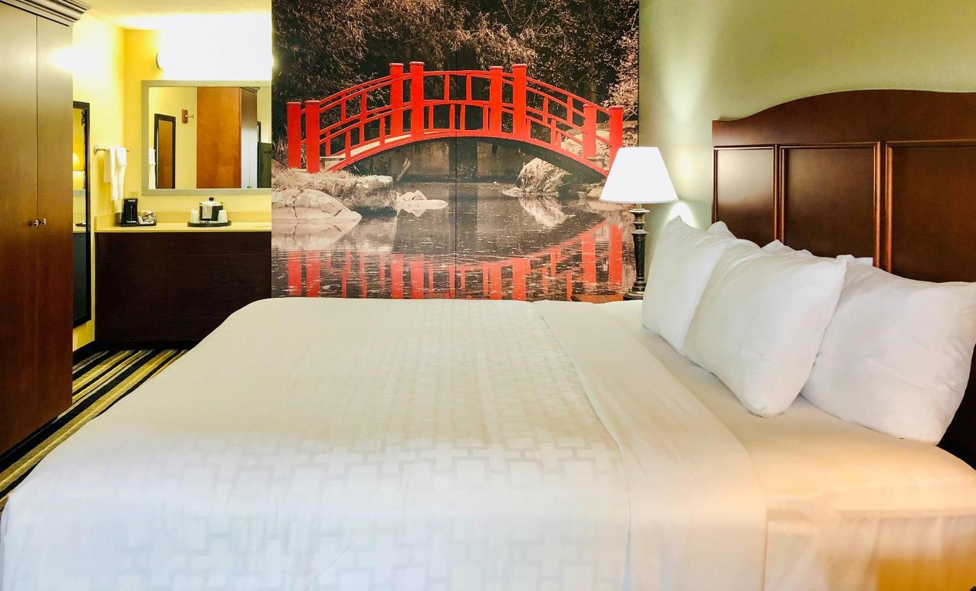 คลาเรียน พอยต์ ฮันต์สวิลล์ รีเสิร์ช พาร์ค Hotel ภายนอก รูปภาพ