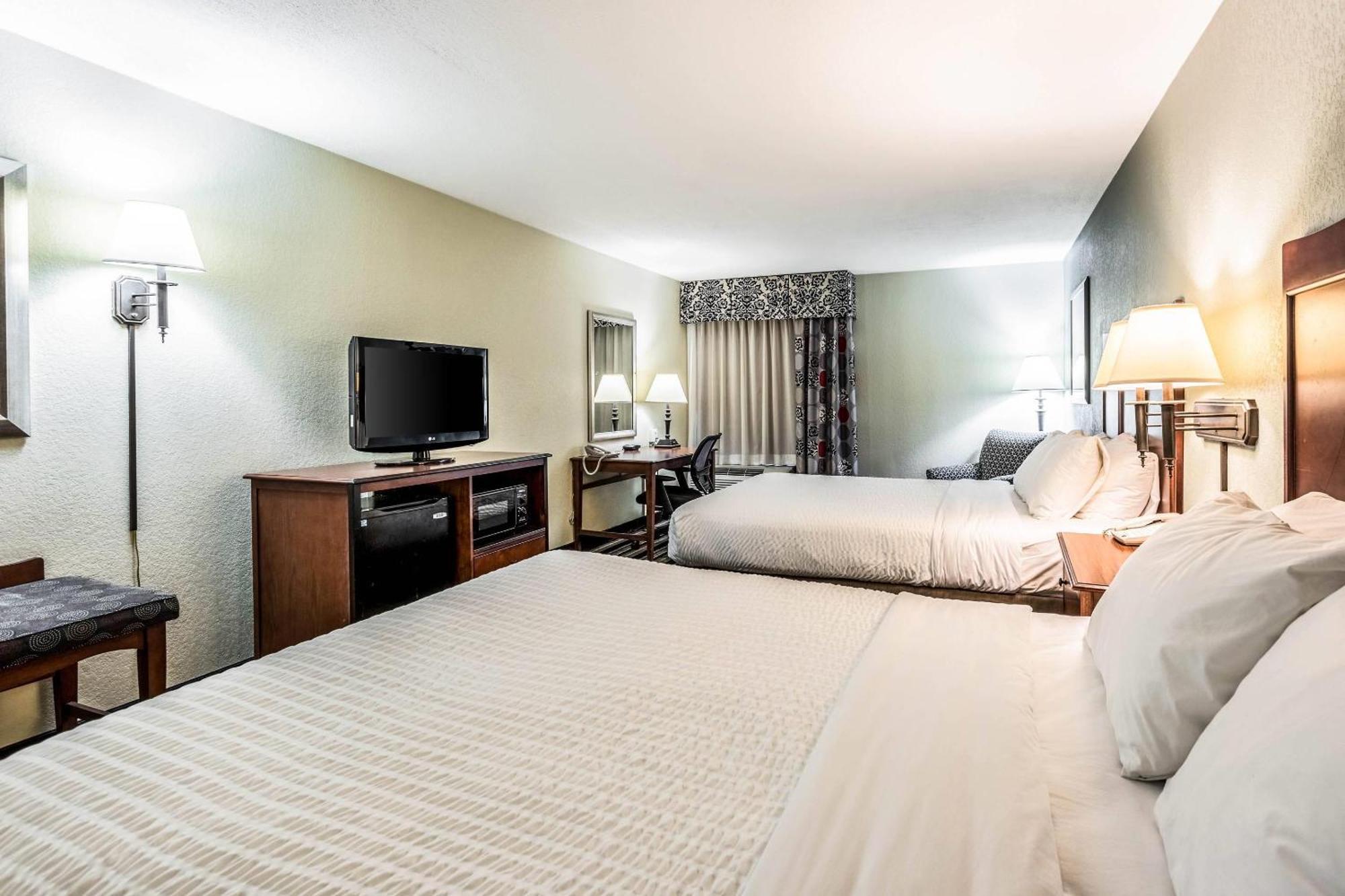 คลาเรียน พอยต์ ฮันต์สวิลล์ รีเสิร์ช พาร์ค Hotel ภายนอก รูปภาพ