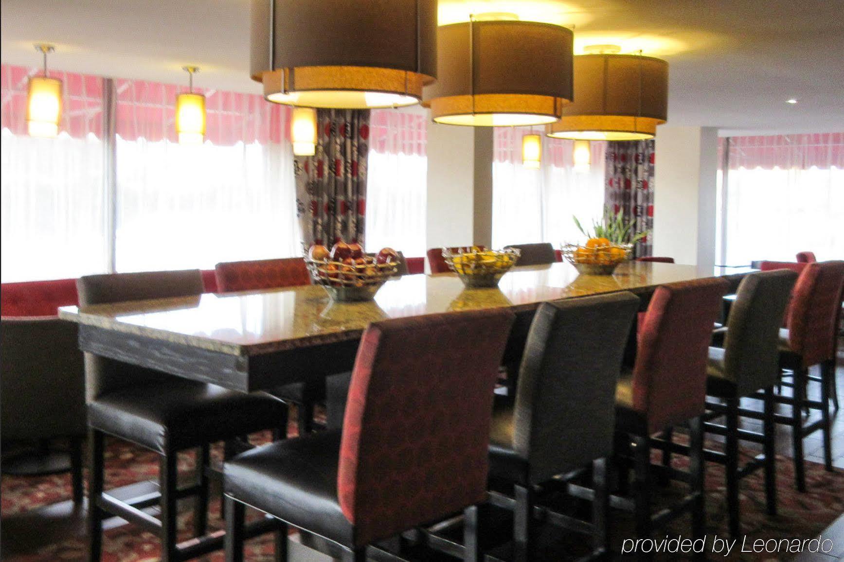 คลาเรียน พอยต์ ฮันต์สวิลล์ รีเสิร์ช พาร์ค Hotel ภายนอก รูปภาพ